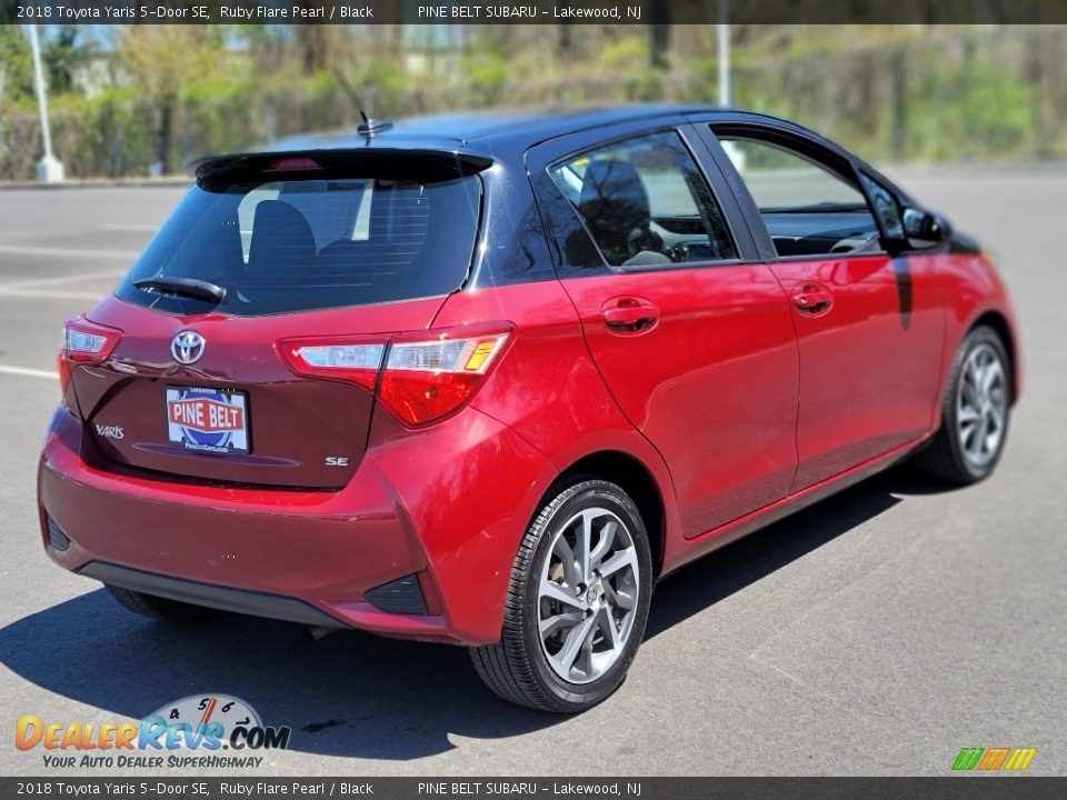 2018 Toyota Yaris 5-Door SE Ruby Flare Pearl / Black Photo #18