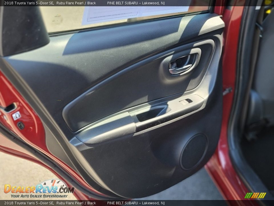 Door Panel of 2018 Toyota Yaris 5-Door SE Photo #30