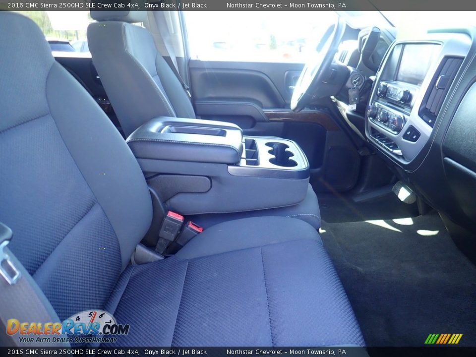 Front Seat of 2016 GMC Sierra 2500HD SLE Crew Cab 4x4 Photo #14