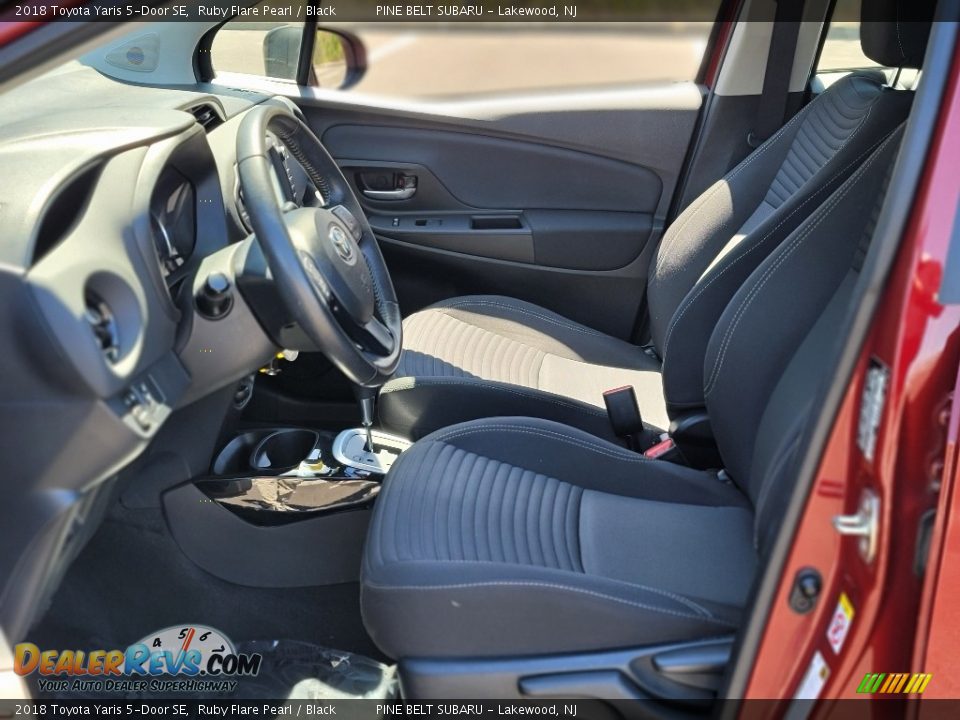 Black Interior - 2018 Toyota Yaris 5-Door SE Photo #34