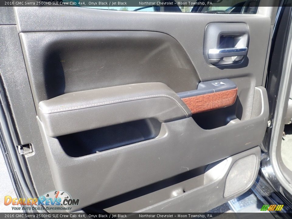 Door Panel of 2016 GMC Sierra 2500HD SLE Crew Cab 4x4 Photo #22