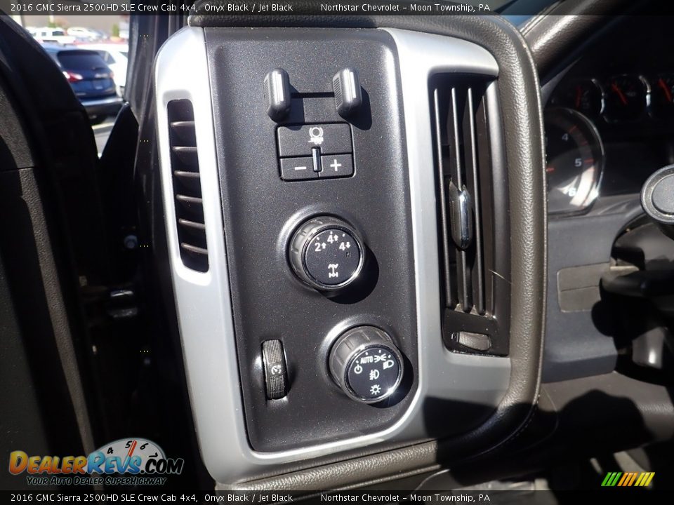 Controls of 2016 GMC Sierra 2500HD SLE Crew Cab 4x4 Photo #25