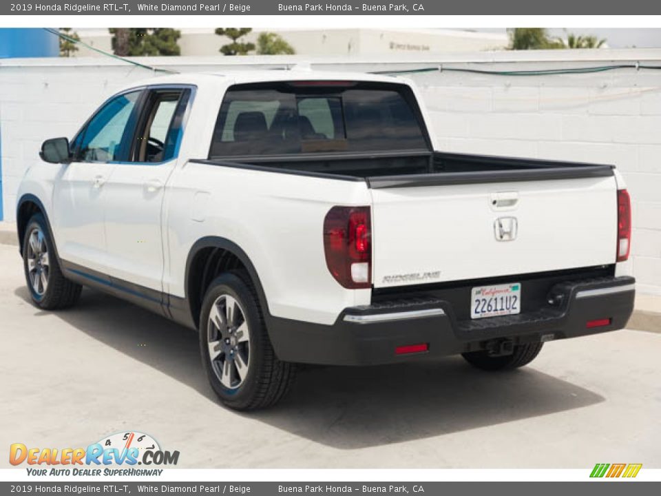 2019 Honda Ridgeline RTL-T White Diamond Pearl / Beige Photo #2