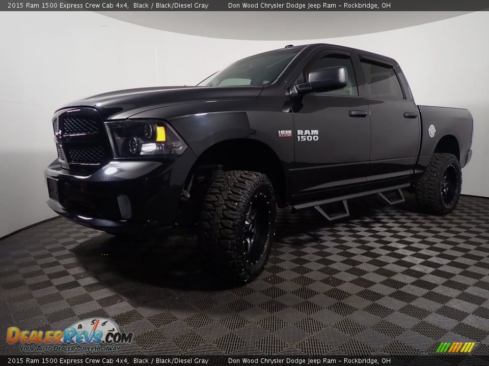 2015 Ram 1500 Express Crew Cab 4x4 Black / Black/Diesel Gray Photo #7