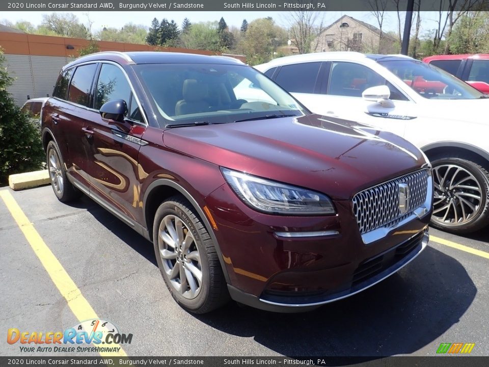 Front 3/4 View of 2020 Lincoln Corsair Standard AWD Photo #4
