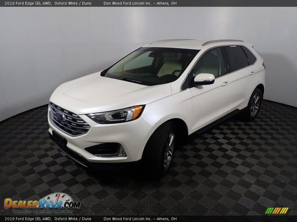 2019 Ford Edge SEL AWD Oxford White / Dune Photo #10