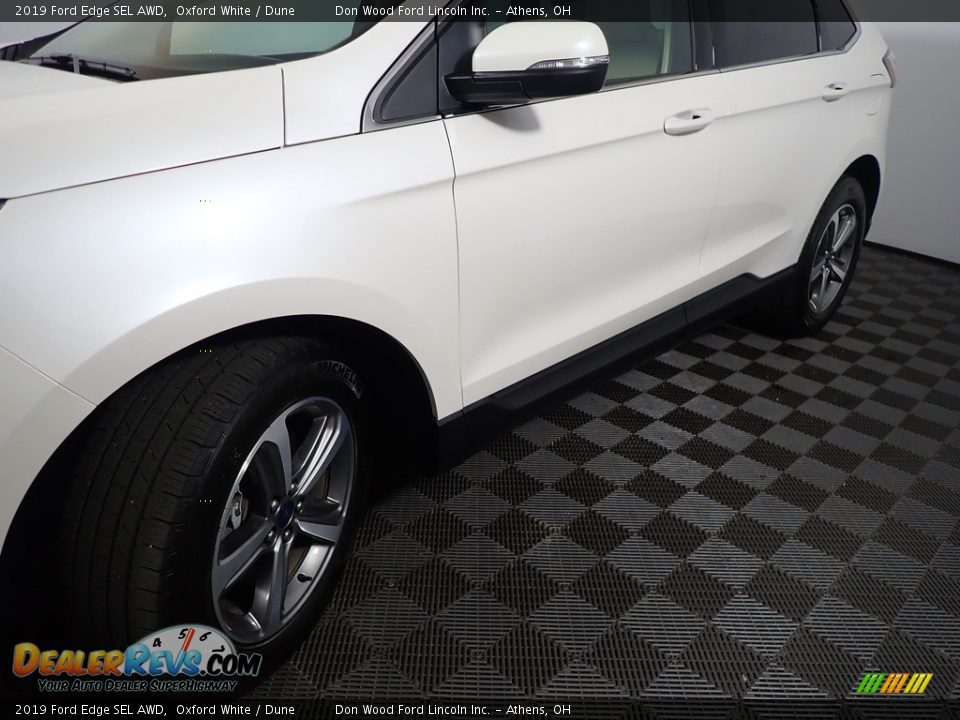 2019 Ford Edge SEL AWD Oxford White / Dune Photo #11
