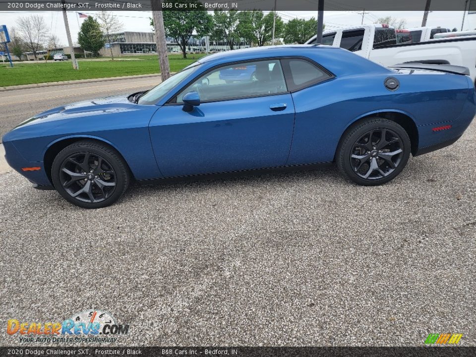 2020 Dodge Challenger SXT Frostbite / Black Photo #2