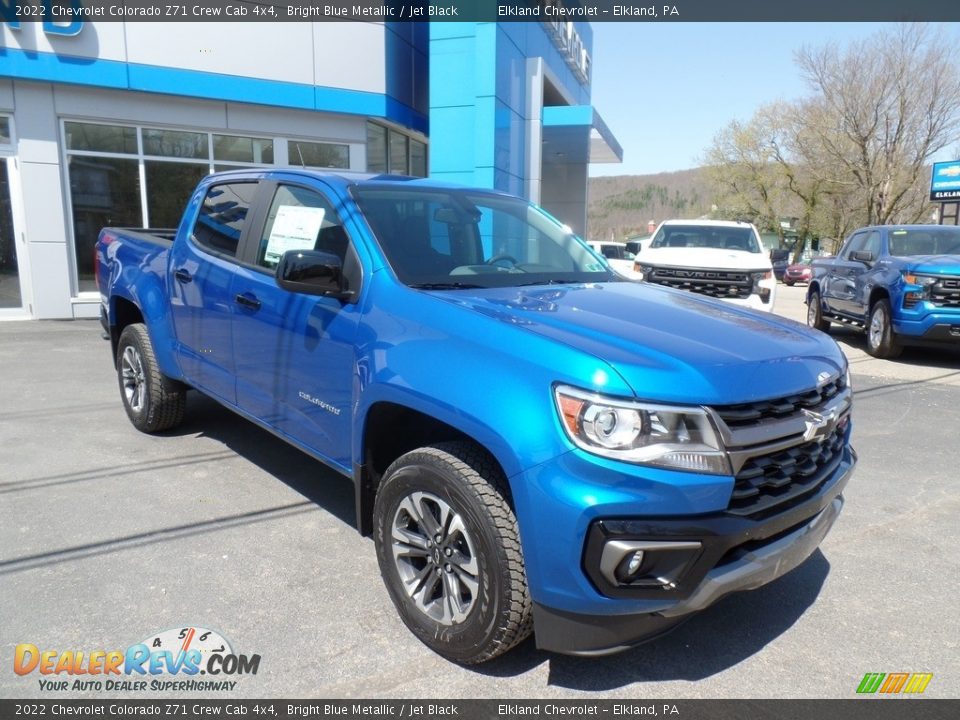 Front 3/4 View of 2022 Chevrolet Colorado Z71 Crew Cab 4x4 Photo #3