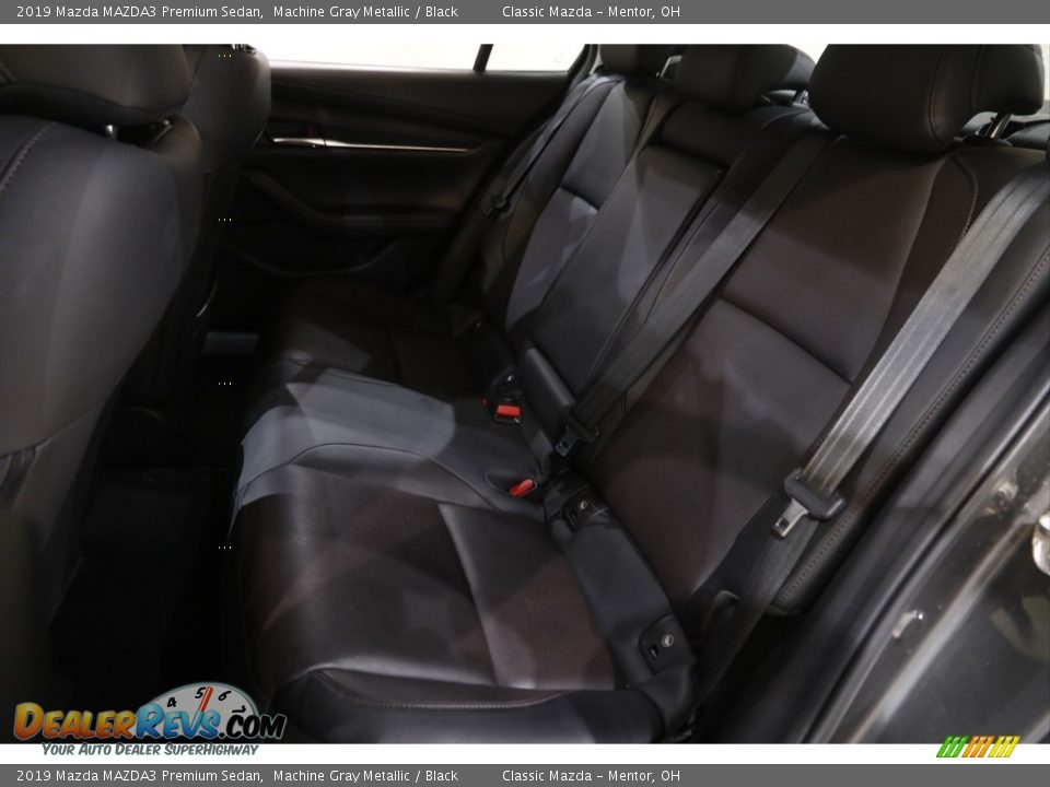 2019 Mazda MAZDA3 Premium Sedan Machine Gray Metallic / Black Photo #17