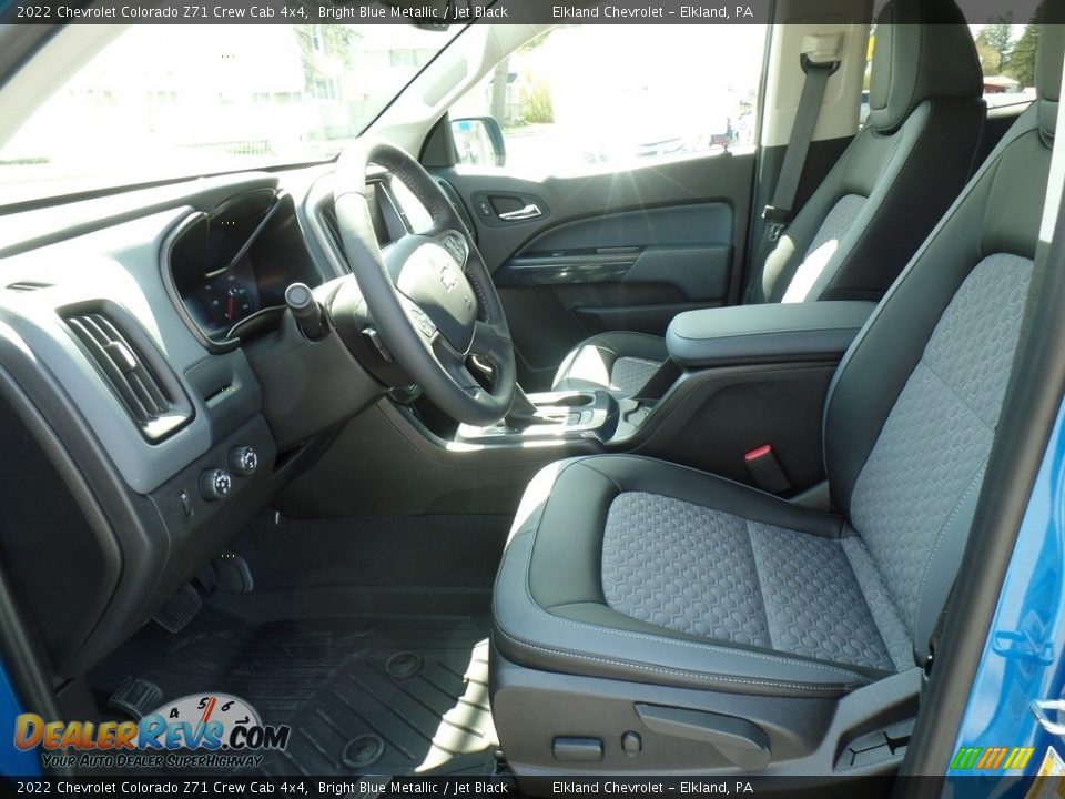 Front Seat of 2022 Chevrolet Colorado Z71 Crew Cab 4x4 Photo #18