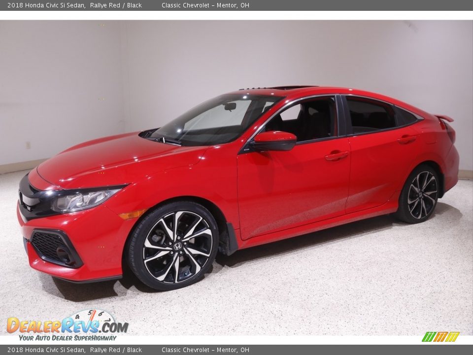 Front 3/4 View of 2018 Honda Civic Si Sedan Photo #3