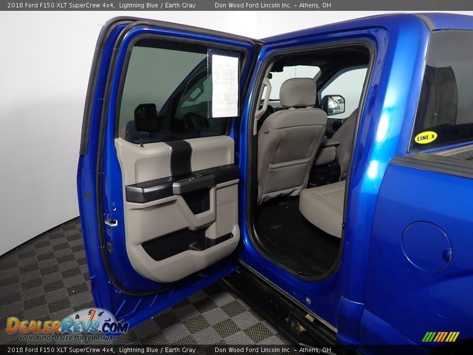 2018 Ford F150 XLT SuperCrew 4x4 Lightning Blue / Earth Gray Photo #35