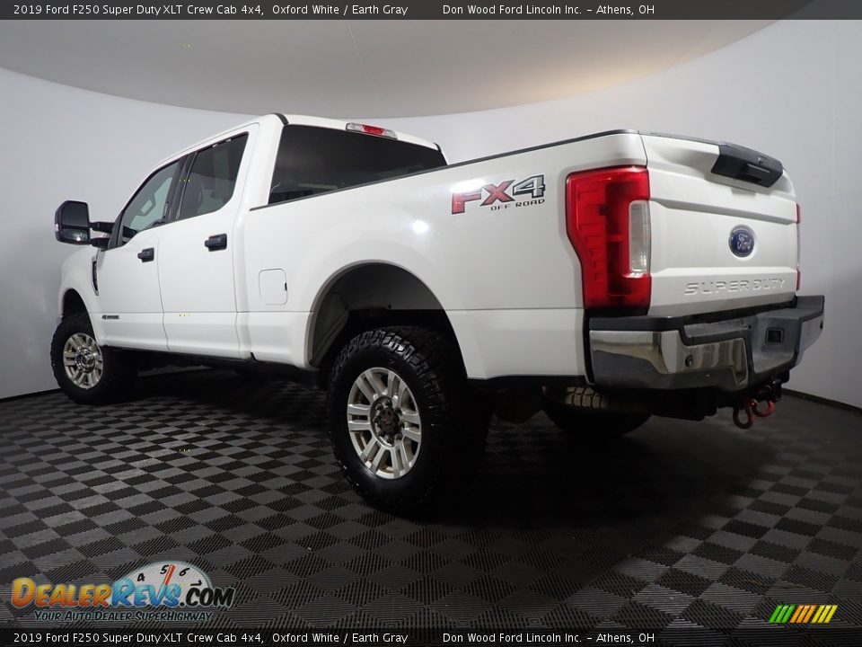 2019 Ford F250 Super Duty XLT Crew Cab 4x4 Oxford White / Earth Gray Photo #11