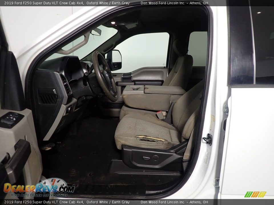 2019 Ford F250 Super Duty XLT Crew Cab 4x4 Oxford White / Earth Gray Photo #21