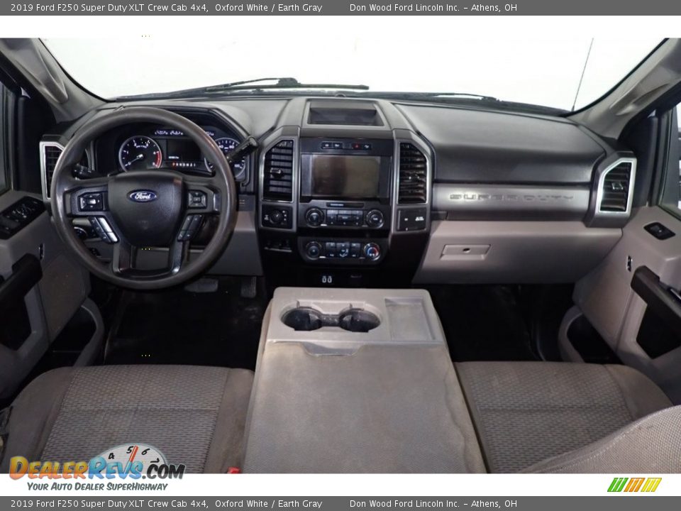 2019 Ford F250 Super Duty XLT Crew Cab 4x4 Oxford White / Earth Gray Photo #23