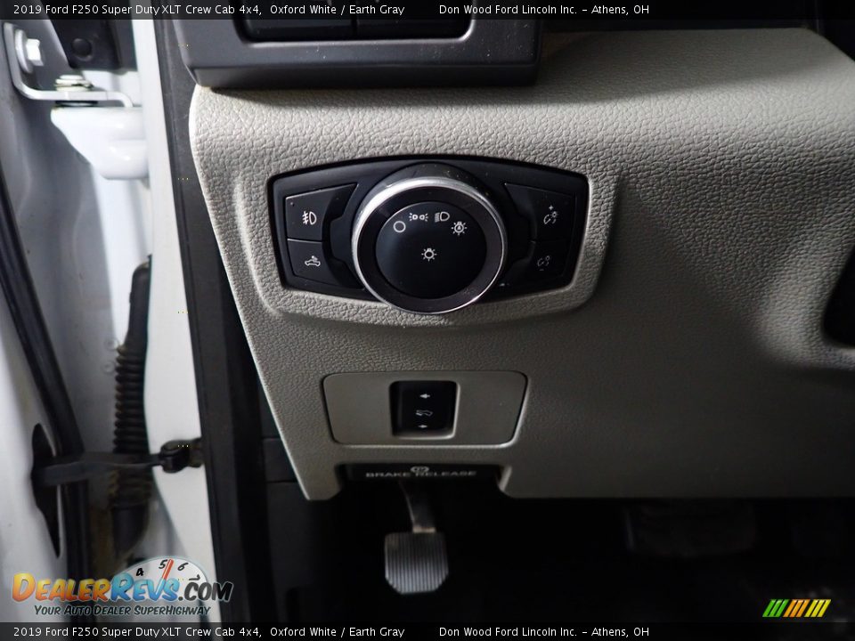 2019 Ford F250 Super Duty XLT Crew Cab 4x4 Oxford White / Earth Gray Photo #30