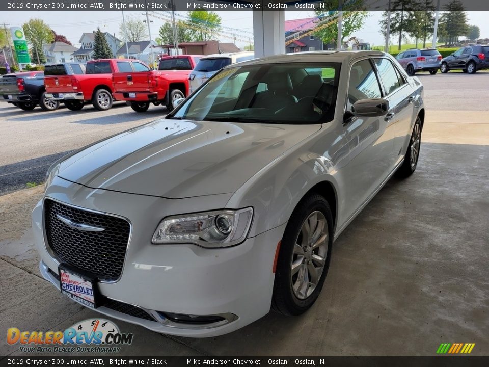 2019 Chrysler 300 Limited AWD Bright White / Black Photo #8