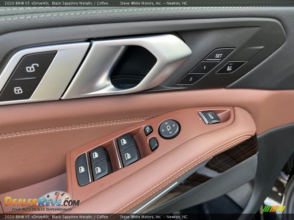 Door Panel of 2020 BMW X5 xDrive40i Photo #11