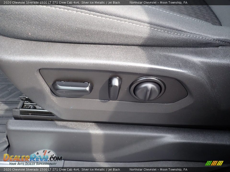 2020 Chevrolet Silverado 1500 LT Z71 Crew Cab 4x4 Silver Ice Metallic / Jet Black Photo #26