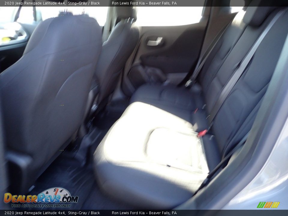 2020 Jeep Renegade Latitude 4x4 Sting-Gray / Black Photo #13