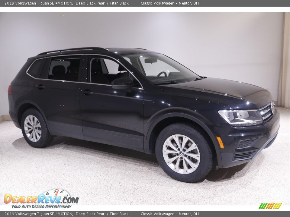 2019 Volkswagen Tiguan SE 4MOTION Deep Black Pearl / Titan Black Photo #1