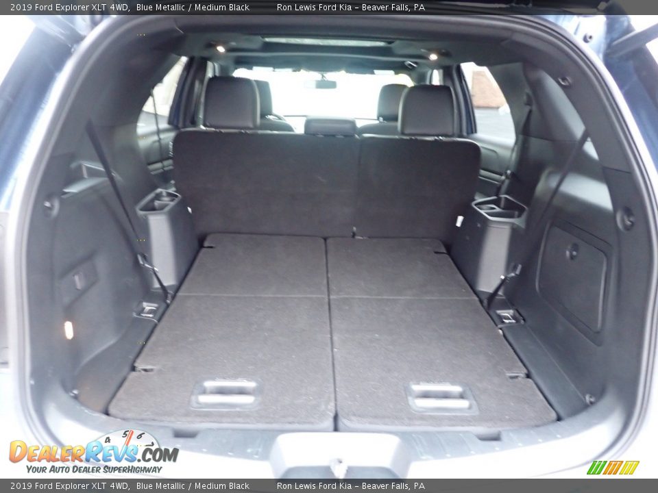 2019 Ford Explorer XLT 4WD Blue Metallic / Medium Black Photo #12