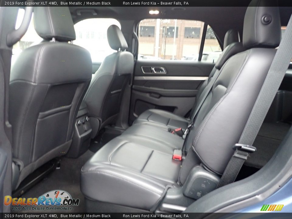 2019 Ford Explorer XLT 4WD Blue Metallic / Medium Black Photo #13