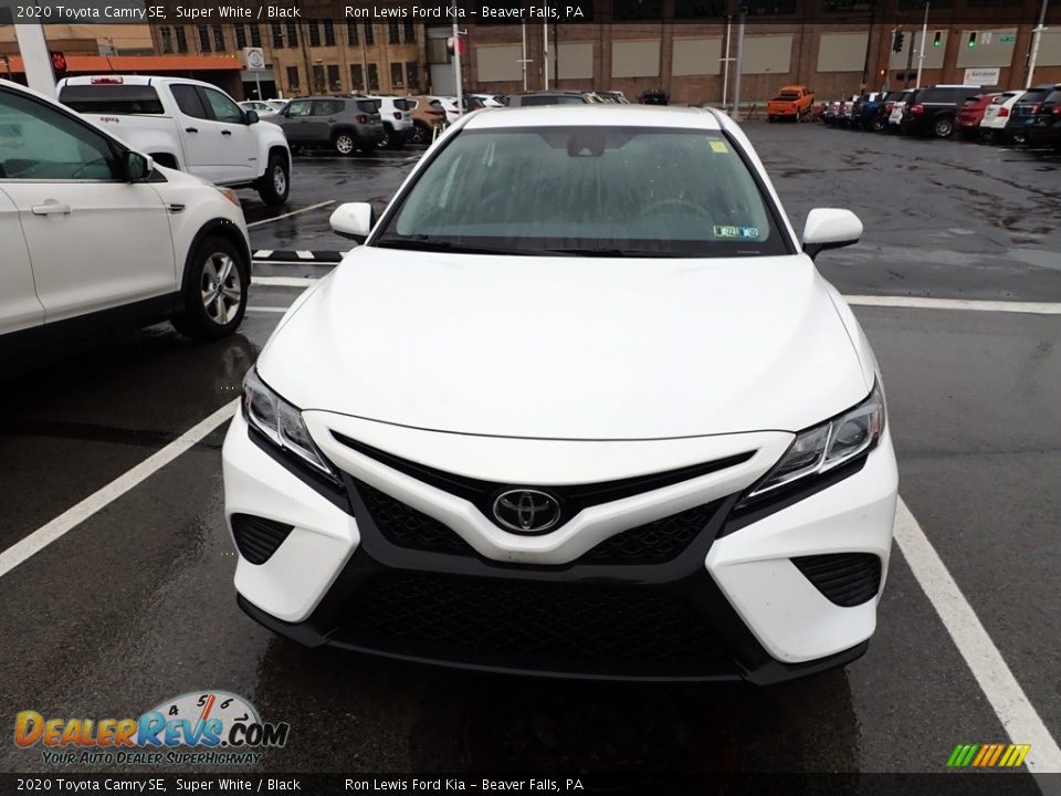 2020 Toyota Camry SE Super White / Black Photo #2