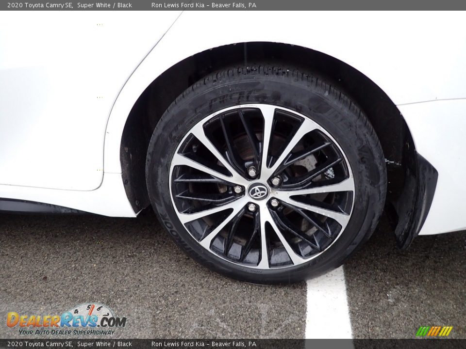 2020 Toyota Camry SE Super White / Black Photo #5