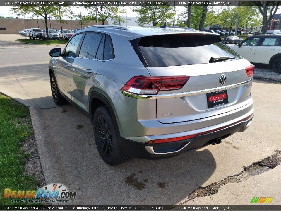 2022 Volkswagen Atlas Cross Sport SE Technology 4Motion Pyrite Silver Metallic / Titan Black Photo #4
