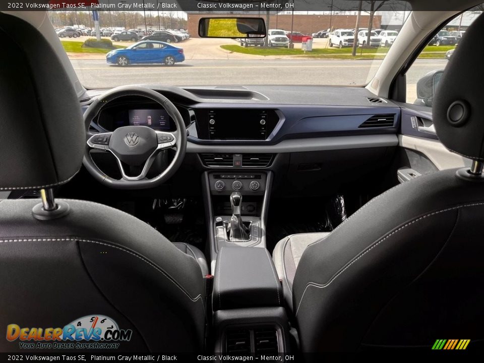2022 Volkswagen Taos SE Platinum Gray Metallic / Black Photo #2