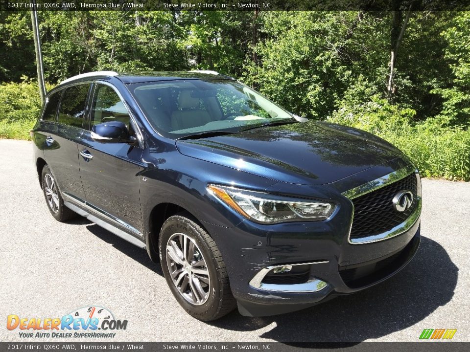 Front 3/4 View of 2017 Infiniti QX60 AWD Photo #5