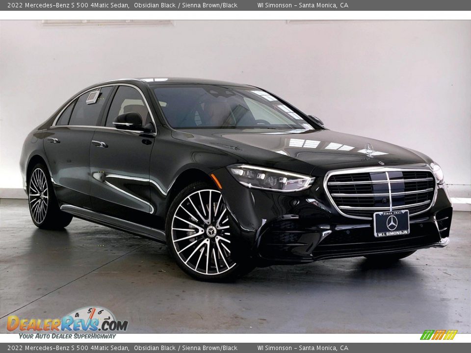 Front 3/4 View of 2022 Mercedes-Benz S 500 4Matic Sedan Photo #12