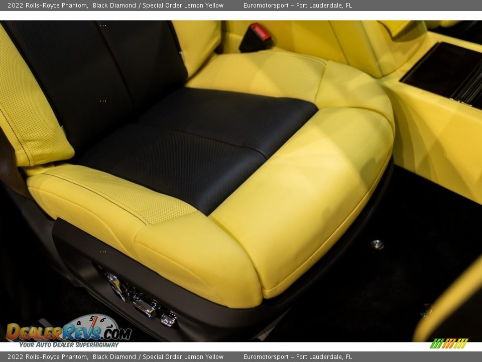 2022 Rolls-Royce Phantom Black Diamond / Special Order Lemon Yellow Photo #29