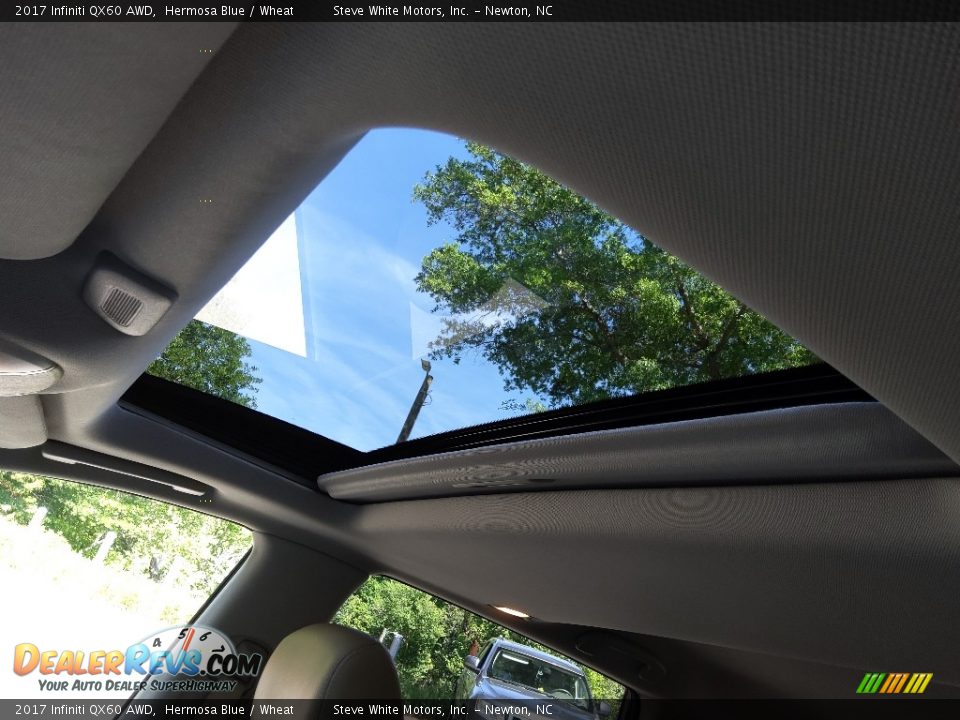 Sunroof of 2017 Infiniti QX60 AWD Photo #34