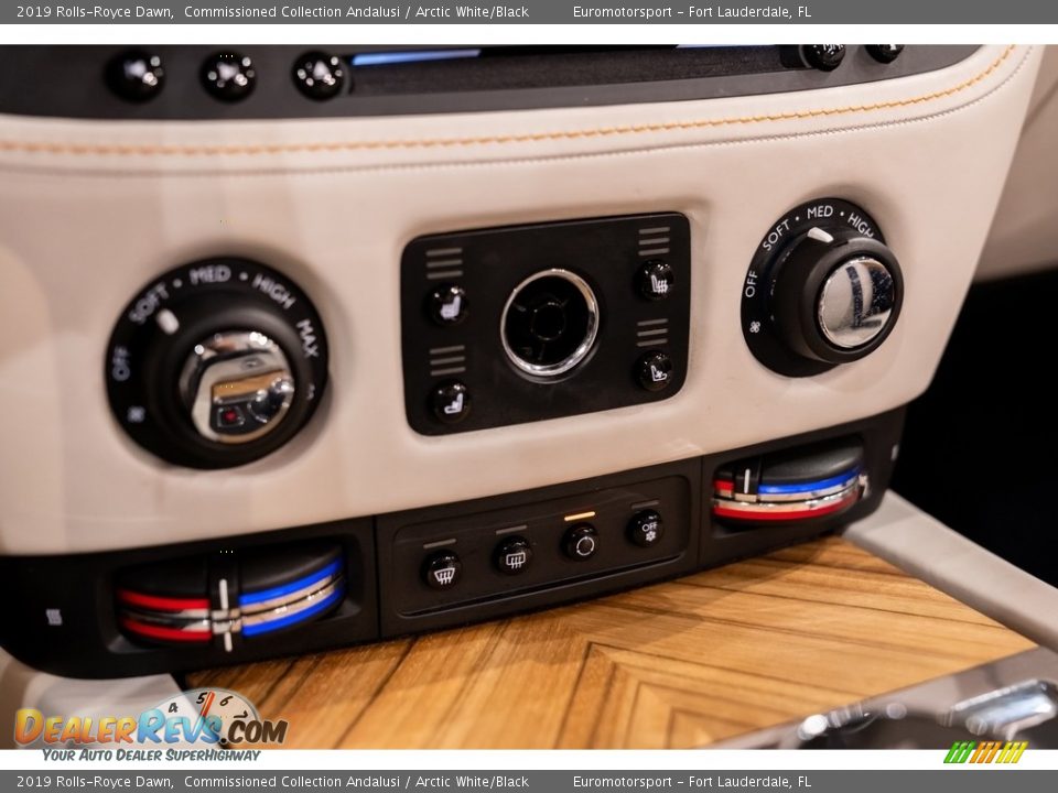 Controls of 2019 Rolls-Royce Dawn  Photo #32