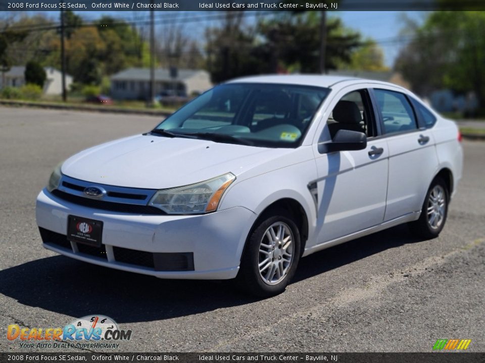 2008 Ford Focus SE Sedan Oxford White / Charcoal Black Photo #1