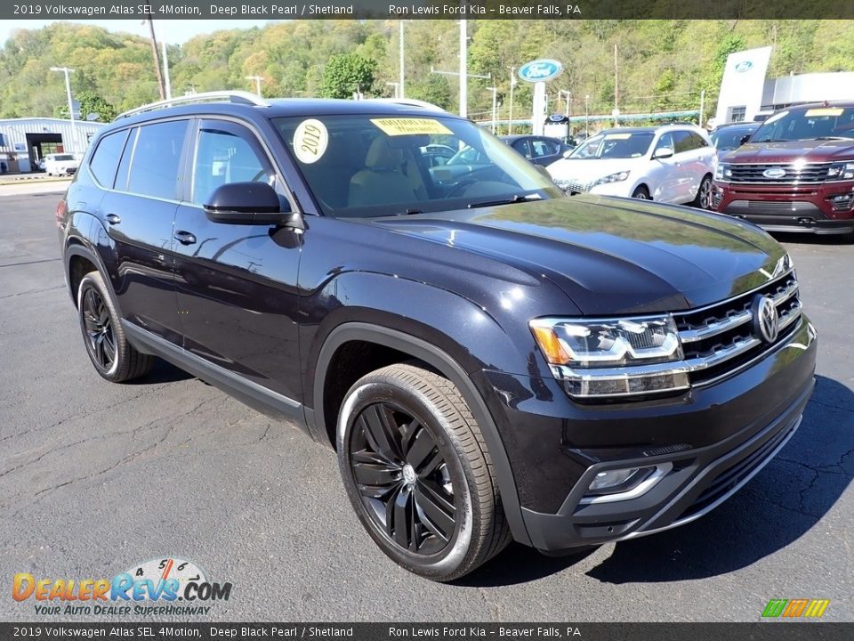 2019 Volkswagen Atlas SEL 4Motion Deep Black Pearl / Shetland Photo #2