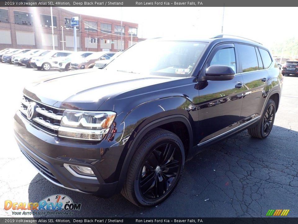 2019 Volkswagen Atlas SEL 4Motion Deep Black Pearl / Shetland Photo #4