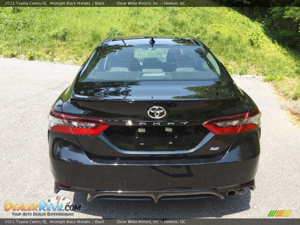 2021 Toyota Camry SE Midnight Black Metallic / Black Photo #7