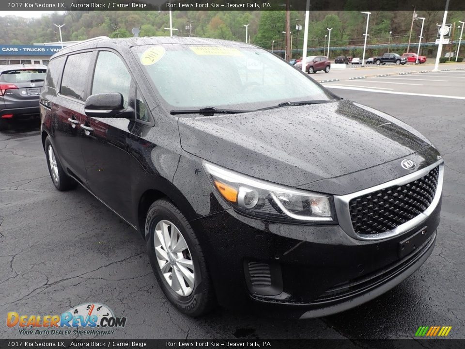 Front 3/4 View of 2017 Kia Sedona LX Photo #2