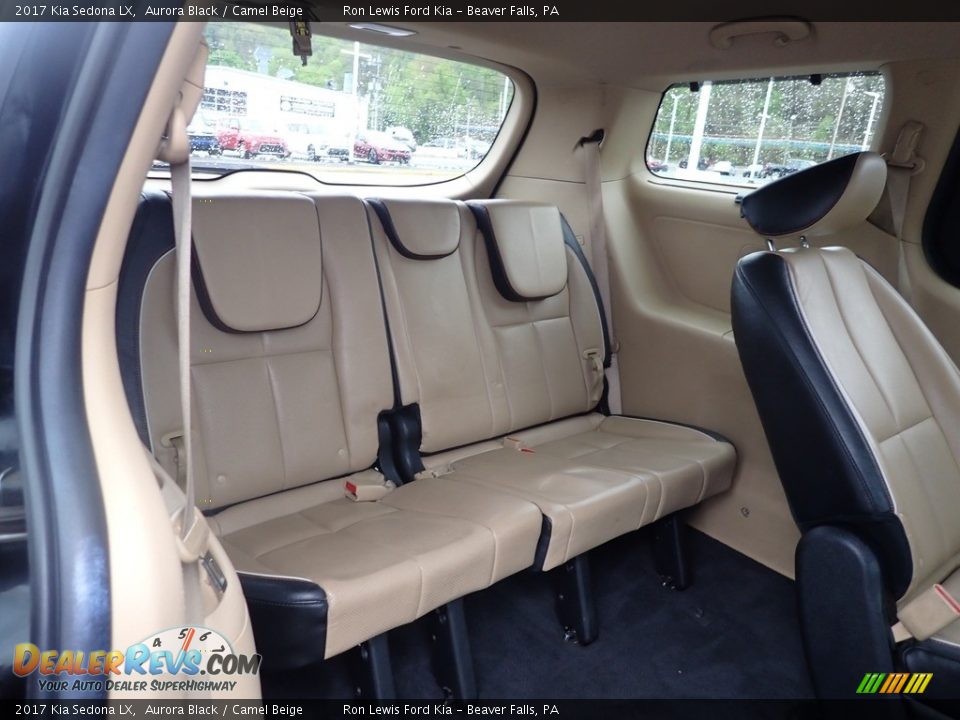 Rear Seat of 2017 Kia Sedona LX Photo #10