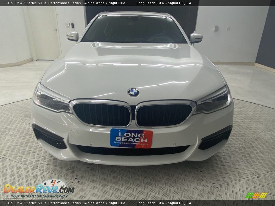 2019 BMW 5 Series 530e iPerformance Sedan Alpine White / Night Blue Photo #2