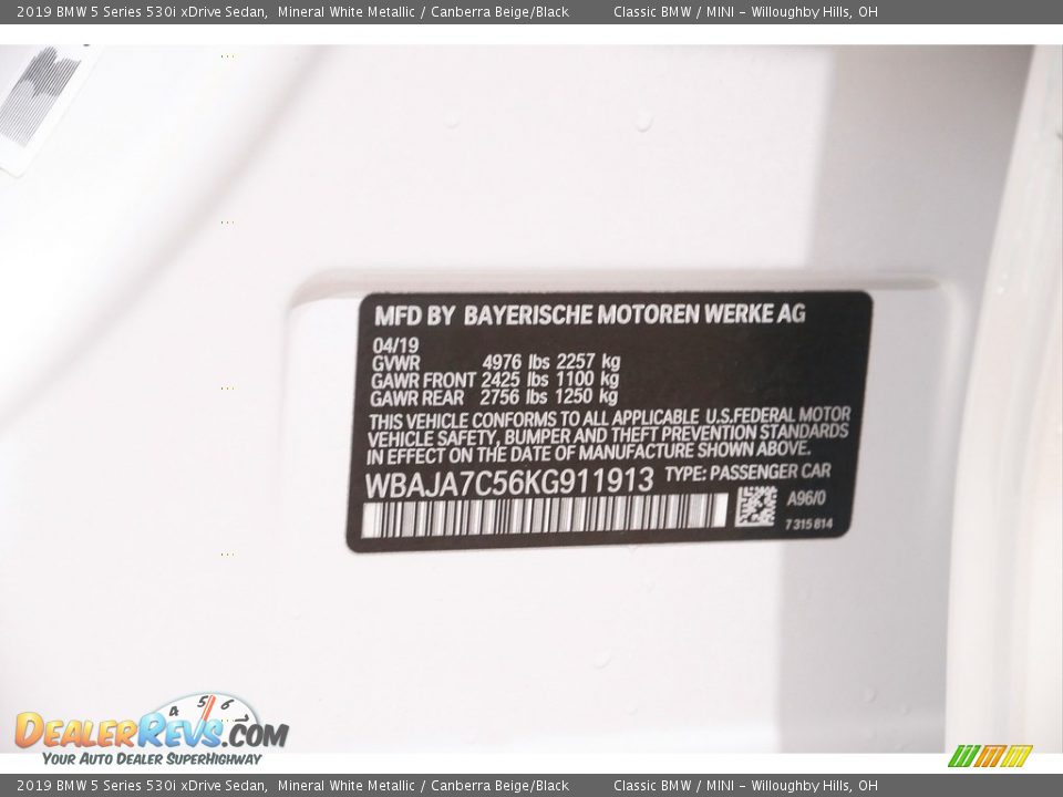 2019 BMW 5 Series 530i xDrive Sedan Mineral White Metallic / Canberra Beige/Black Photo #24