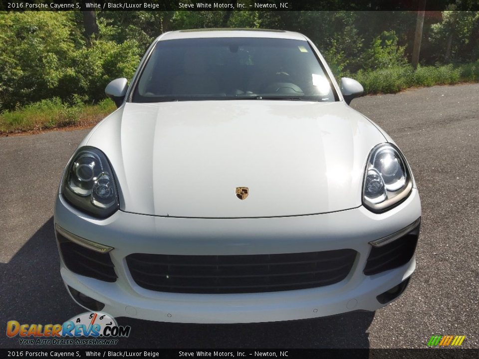 2016 Porsche Cayenne S White / Black/Luxor Beige Photo #3