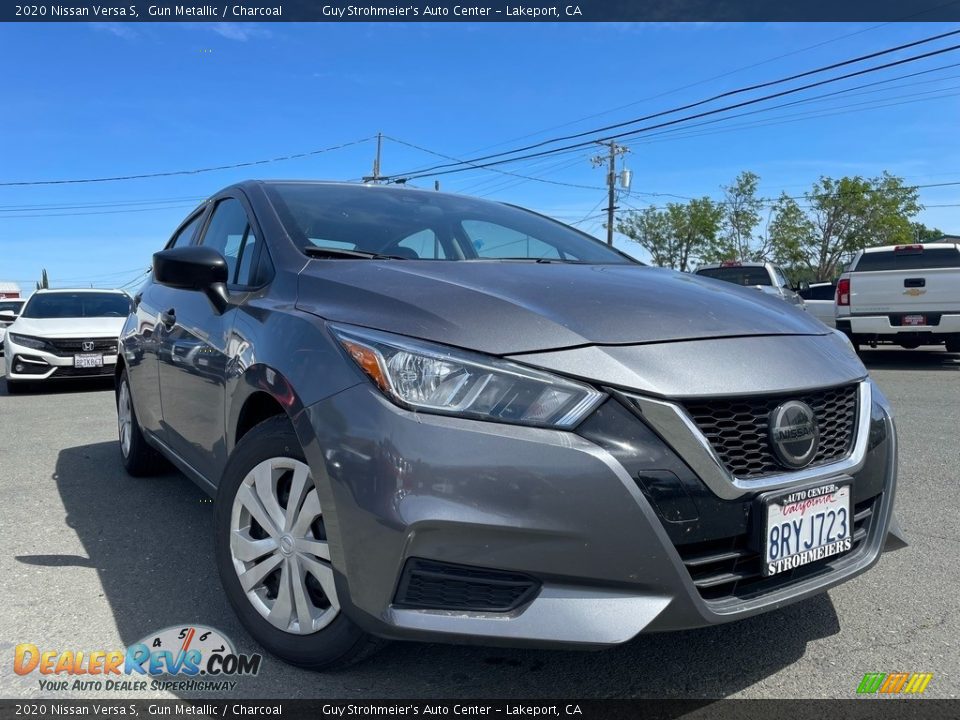 2020 Nissan Versa S Gun Metallic / Charcoal Photo #1