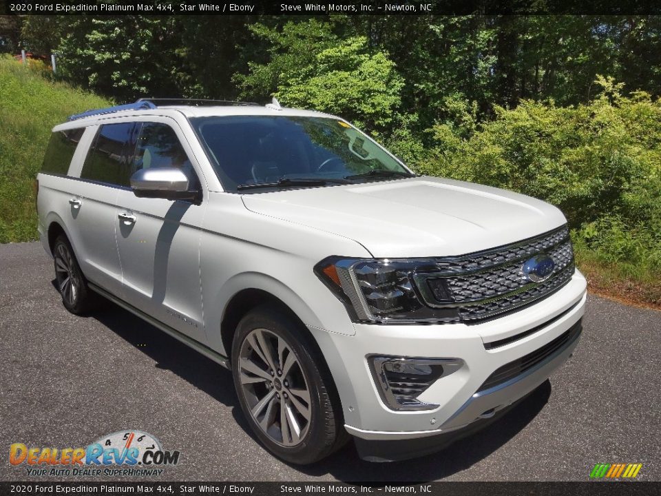 Front 3/4 View of 2020 Ford Expedition Platinum Max 4x4 Photo #5