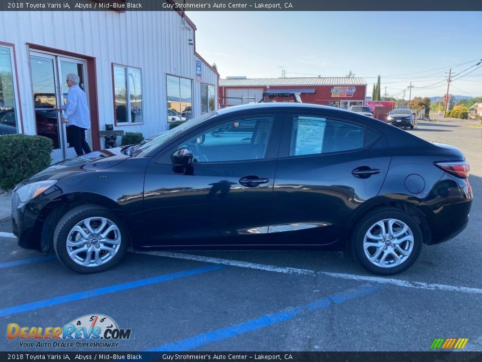 2018 Toyota Yaris iA Abyss / Mid-Blue Black Photo #4