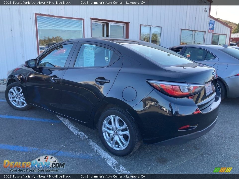 2018 Toyota Yaris iA Abyss / Mid-Blue Black Photo #5